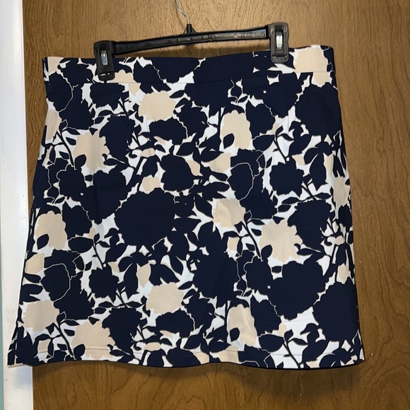 NWT Rafaela navy blue and cream floral skirt size XXL - Picture 2 of 3